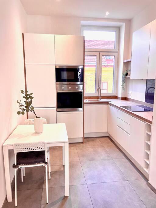 Brand New Spacious & Stylish Aptmt In City-Centre 维也纳 外观 照片